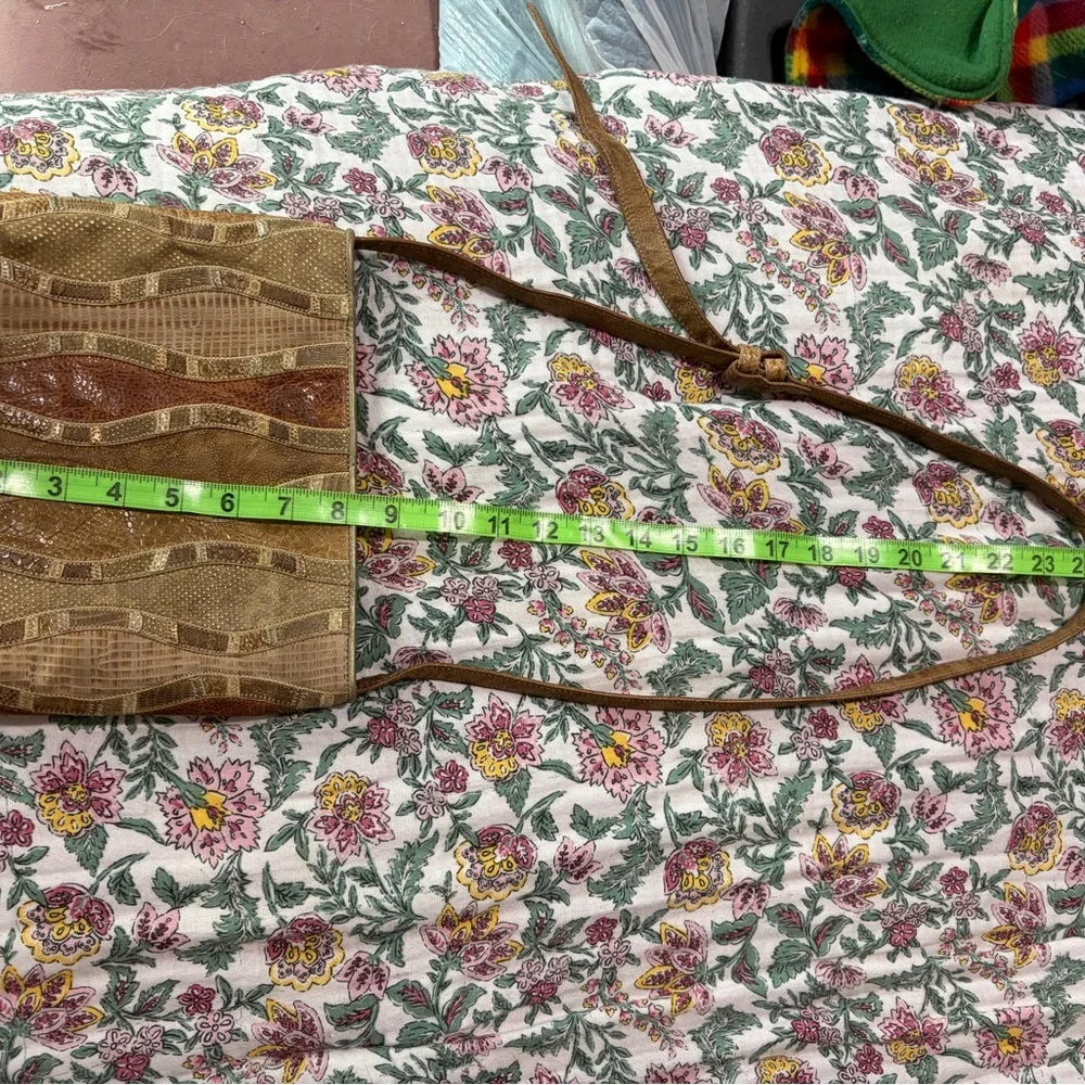 Sharif Brown Leather Crossbody Bag - Picture 8 of 10